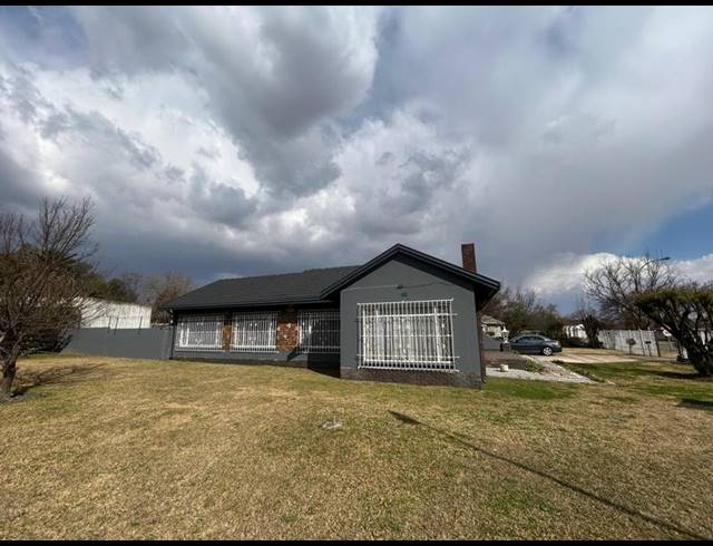 3 BEDROOM PROPERTY TO RENT IN ELSPARK